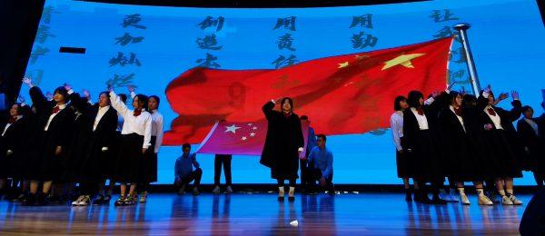 GQ发布《无名》最新剧照，王一博在剧中的造型如何？游戏画面